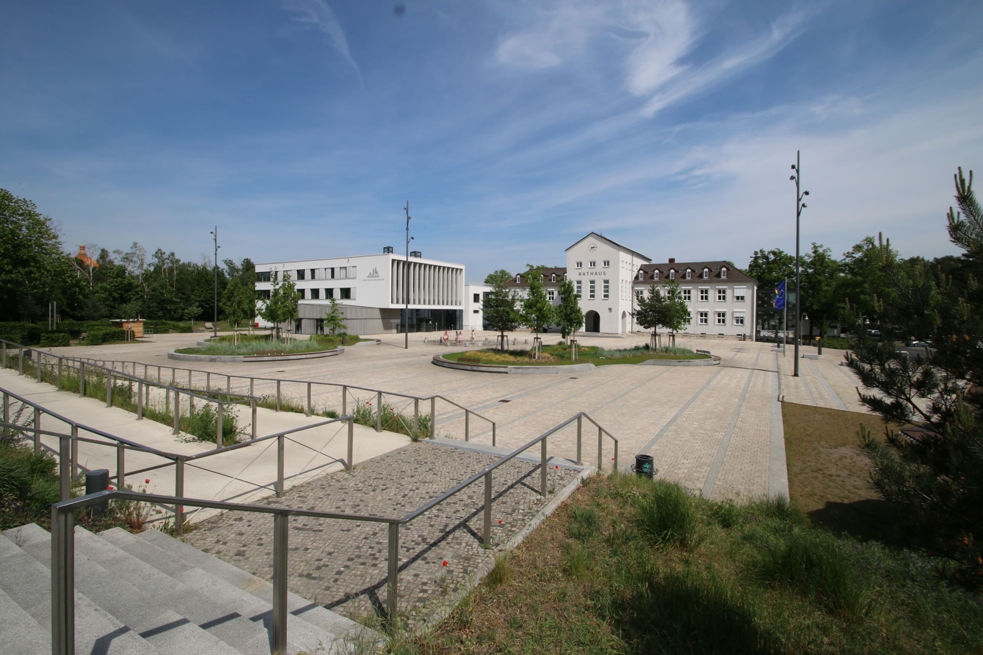 Hohen Neuendorf: Neue Öffnungszeiten ab April 2025
