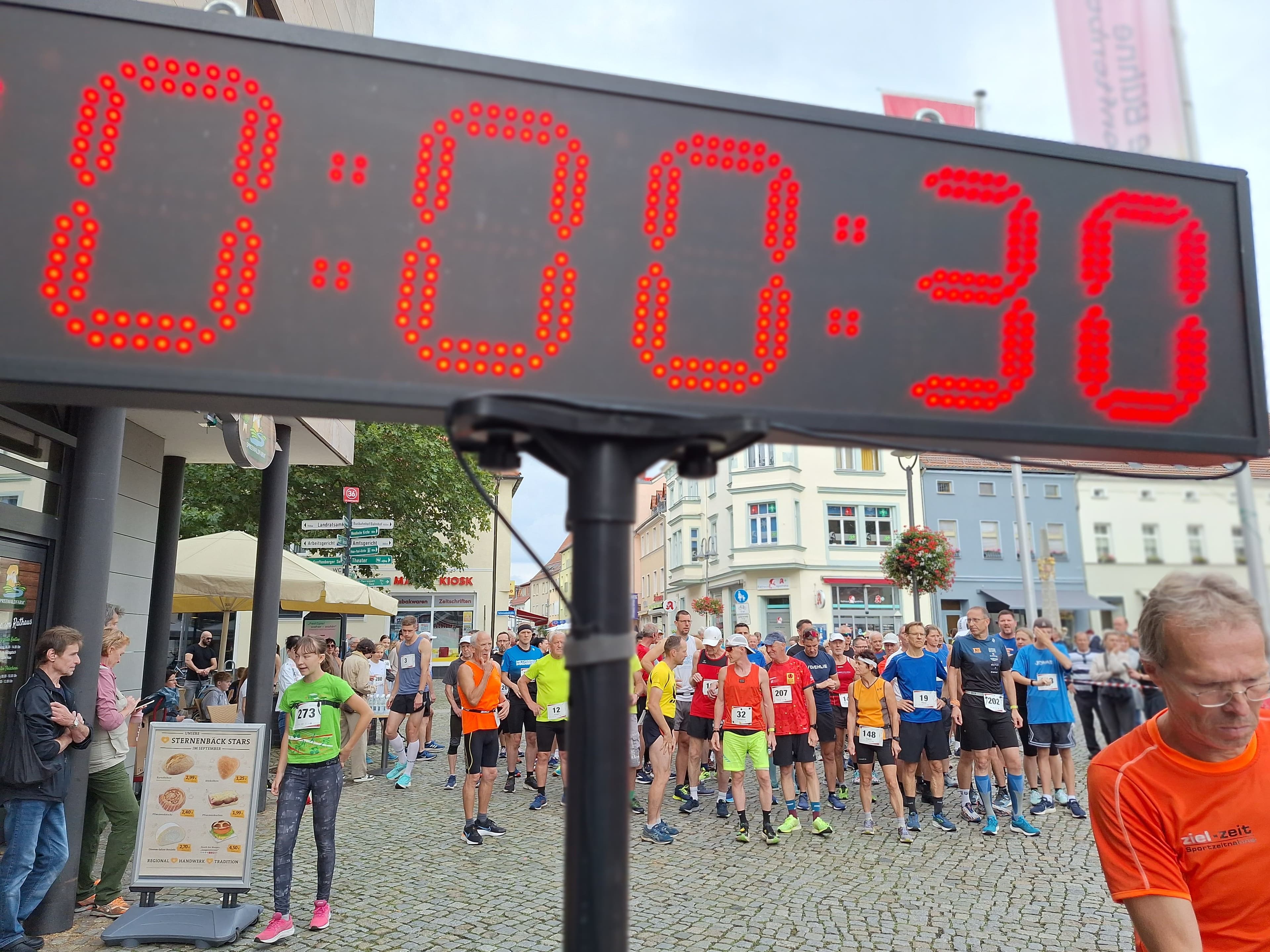 Jubiläumslauf in Senftenberg: Ein Fest für Läufer und Zuschauer