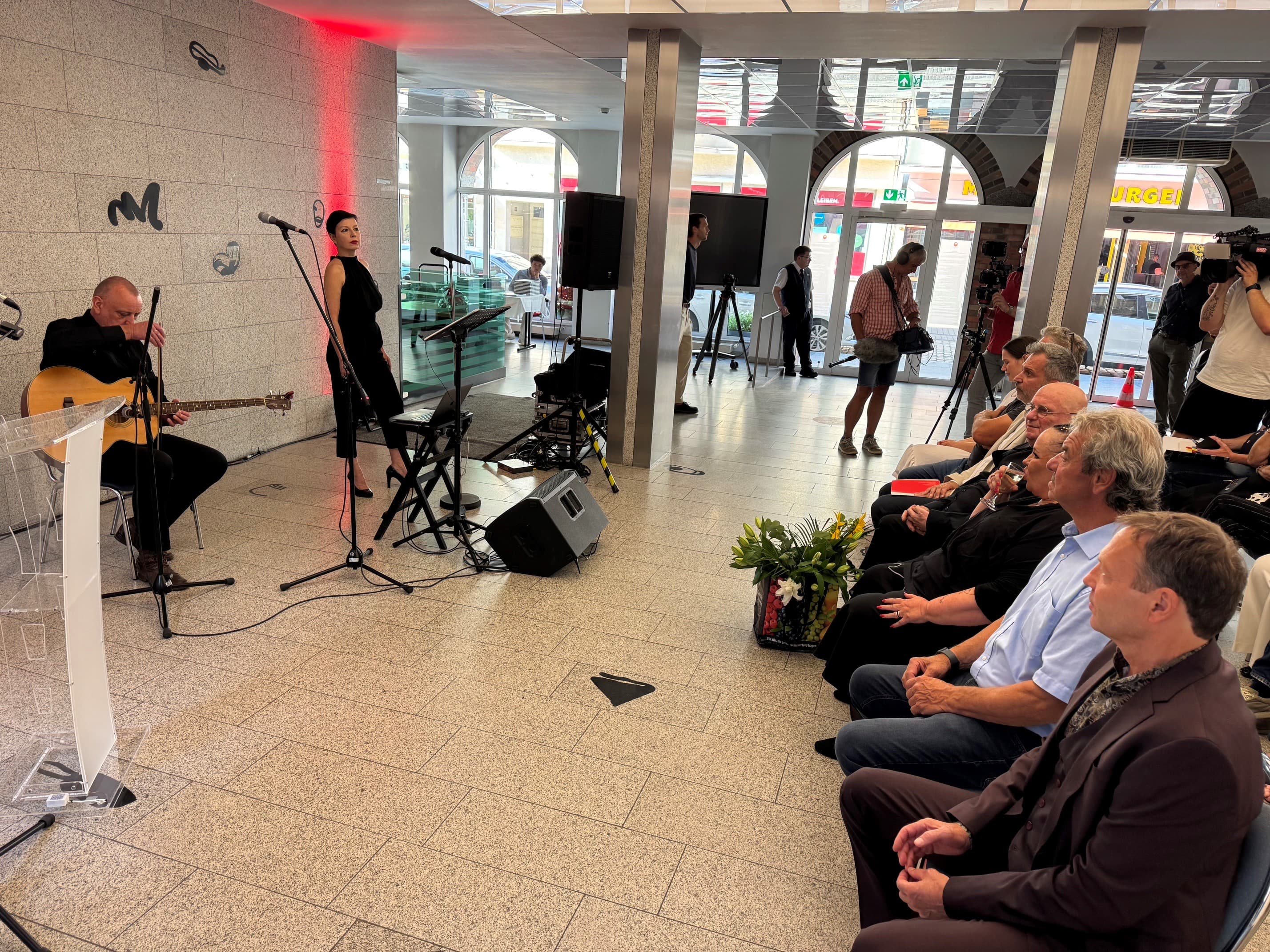 Hans Scheuerecker wird 75: Cottbus/Chóśebuz ehrt ihn im Rathaus