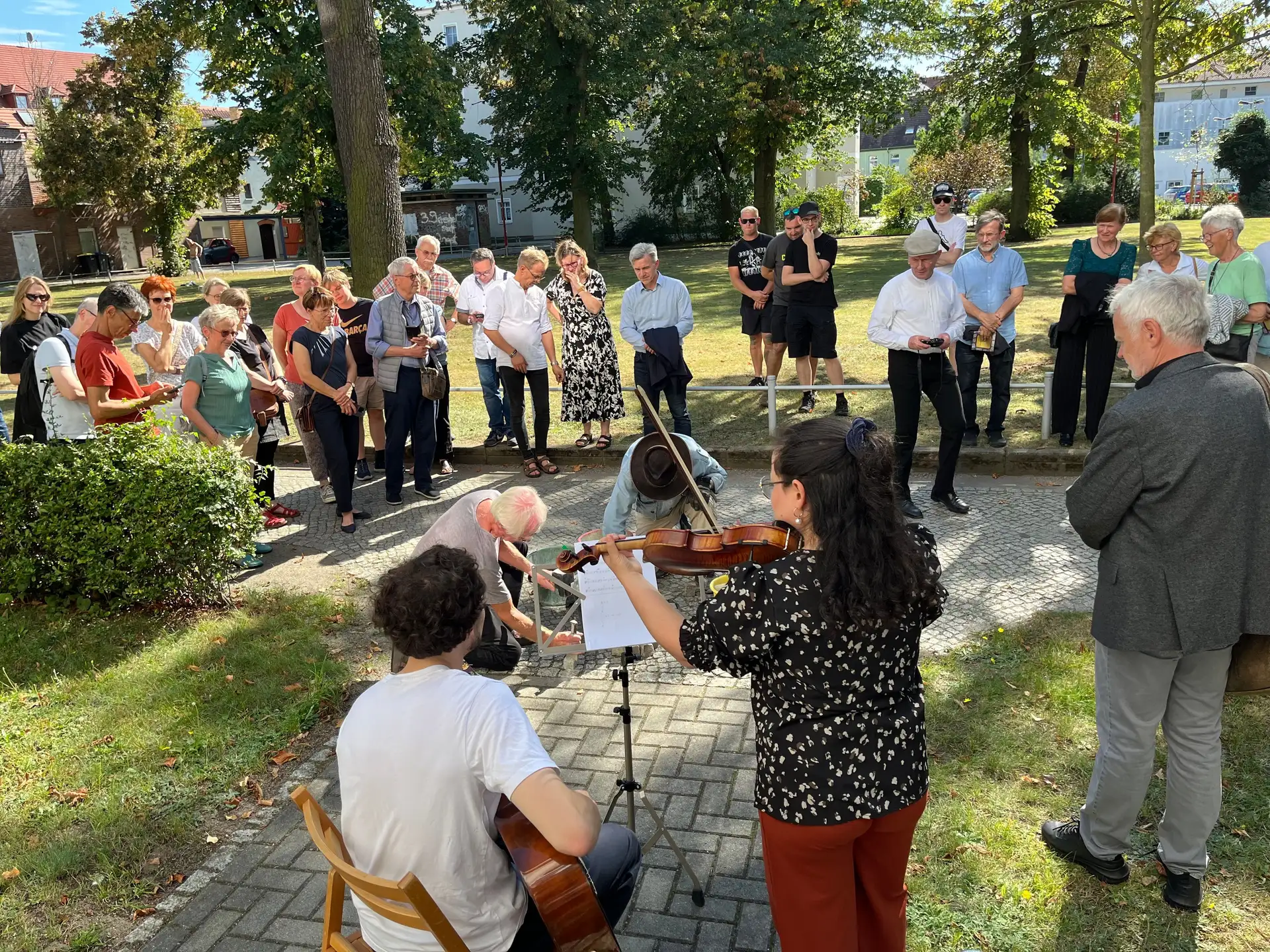 Neue Stolpersteine in Finsterwalde erinnern an NS-Opfer