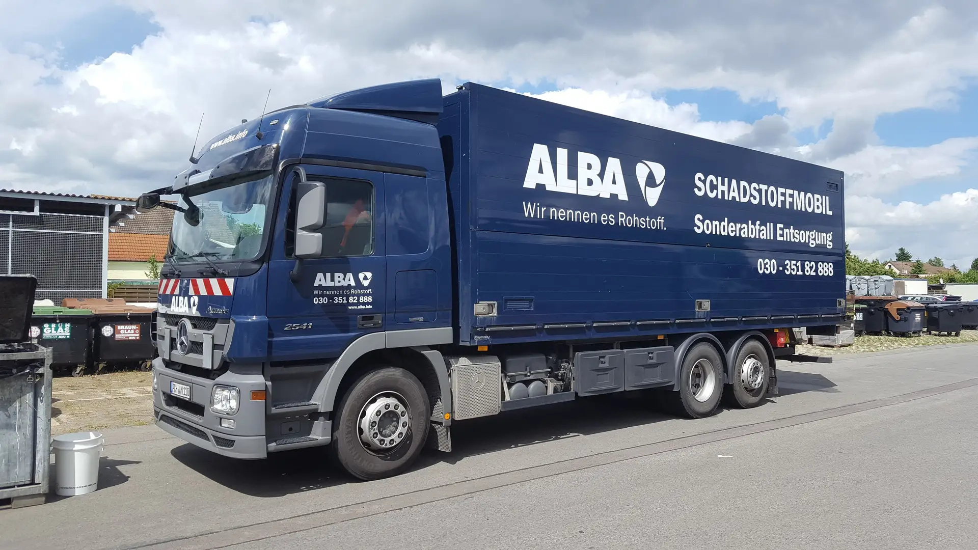 Schadstoffmobil in Hohen Neuendorf am 15. Mai